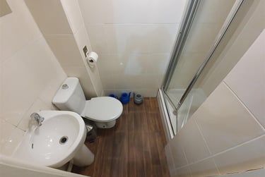 2 bed flat, West Luton Place, Adamstown, Cardiff, CF240EW - Image 3